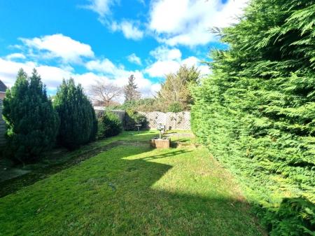 3 bedroom Semi-detached house for sale in Worcester Road, Ipswich, IP3