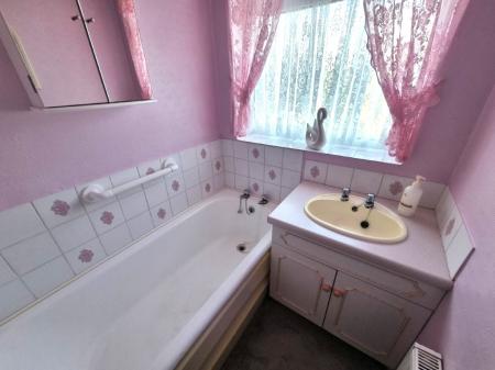 3 bedroom Semi-detached house for sale in Worcester Road, Ipswich, IP3