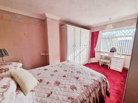 3 bedroom Semi-detached house for sale in Worcester Road, Ipswich, IP3
