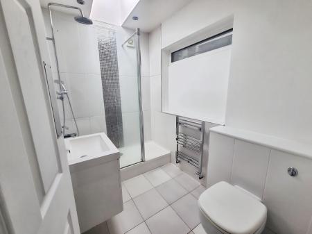 1 bedroom Flat to let in Winston Avenue, Ipswich, IP4