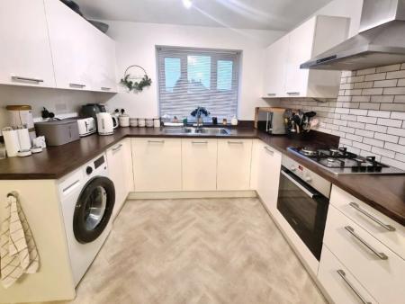 3 bedroom Semi-detached house for sale in Sandy Close, Great Blakenham, IP6