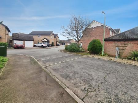 3 bedroom Detached house for sale in Weavers Way, Barham, IP6