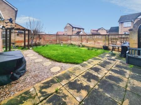 3 bedroom Detached house for sale in Weavers Way, Barham, IP6