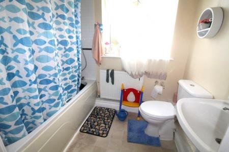 2 bedroom Flat for sale in Firmin Close, Ipswich, IP1