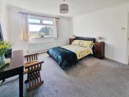 4 bedroom Detached house for sale in St Peters Close, Henley, IP6