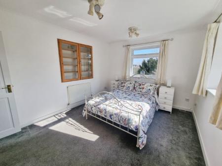 4 bedroom Detached house for sale in St Peters Close, Henley, IP6