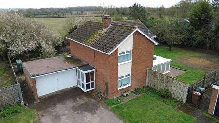 4 bedroom Detached house for sale in St Peters Close, Henley, IP6