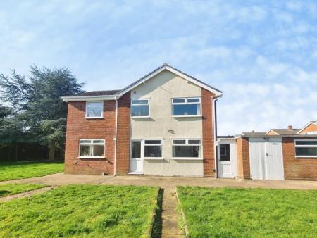 4 bedroom Detached house for sale in St Peters Close, Henley, IP6