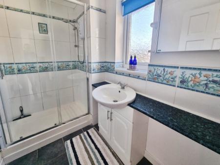 4 bedroom Detached house for sale in St Peters Close, Henley, IP6