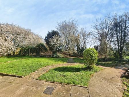 4 bedroom Detached house for sale in St Peters Close, Henley, IP6