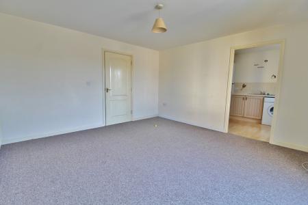 2 bedroom Flat to let in Firmin Close, Ipswich, IP1