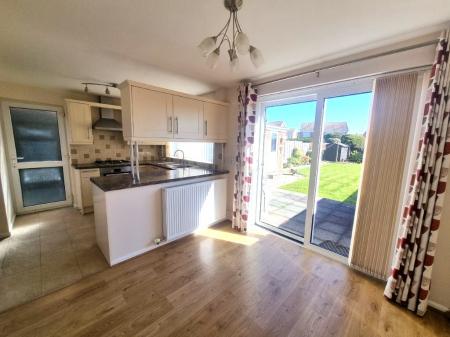 3 bedroom Semi-detached house for sale in Fircroft Road, Ipswich, IP1