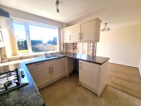 3 bedroom Semi-detached house for sale in Fircroft Road, Ipswich, IP1