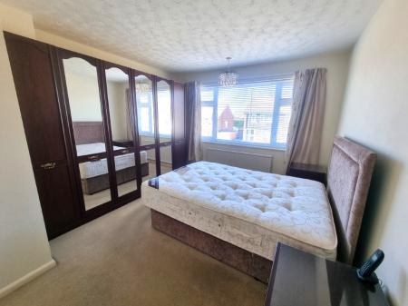 3 bedroom Semi-detached house for sale in Fircroft Road, Ipswich, IP1