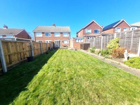 3 bedroom Semi-detached house for sale in Fircroft Road, Ipswich, IP1
