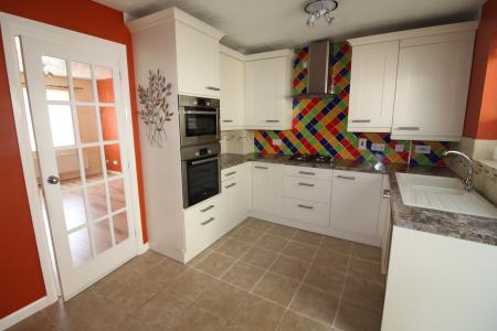 2 bedroom Terraced House to let in Finbars Walk, Ipswich, IP4