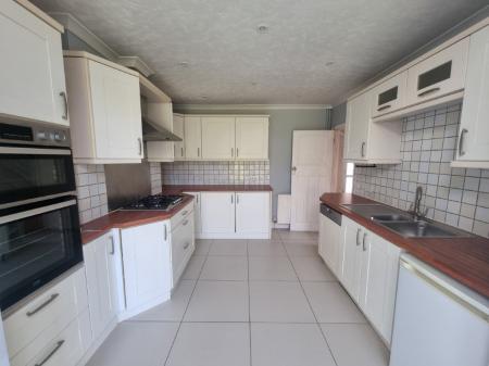 3 bedroom Semi-detached house for sale in Foxhall Road, Ipswich, IP3