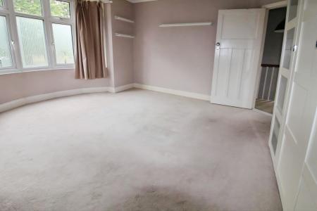 3 bedroom Semi-detached house for sale in Foxhall Road, Ipswich, IP3