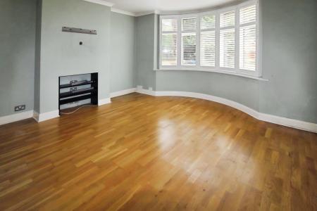 3 bedroom Semi-detached house for sale in Foxhall Road, Ipswich, IP3