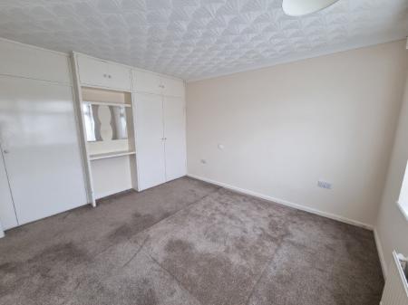 3 bedroom Semi-detached house for sale in Meadowvale Close, Ipswich, IP4