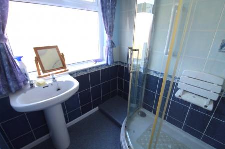 3 bedroom Semi-detached house for sale in Meadowvale Close, Ipswich, IP4