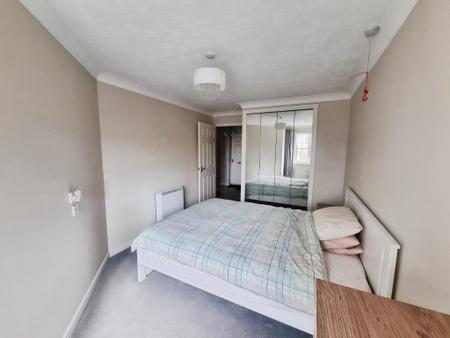 1 bedroom Flat for sale in Norwich Road, Ipswich, IP1