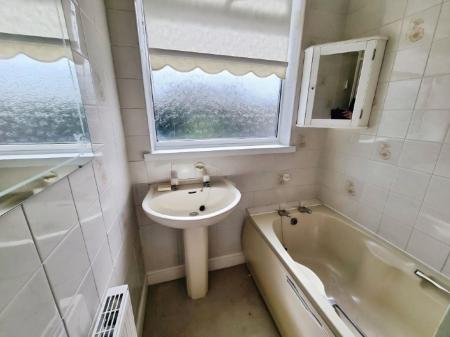 3 bedroom Semi-detached house for sale in Benacre Road, Ipswich, IP3