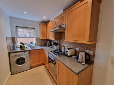 2 bedroom Flat to let in Bolton Lane, IP4