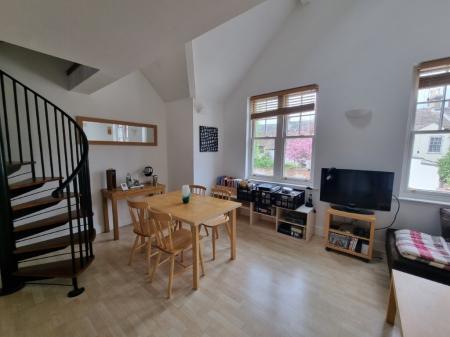 2 bedroom Flat to let in Bolton Lane, IP4