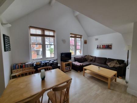 2 bedroom Flat to let in Bolton Lane, IP4