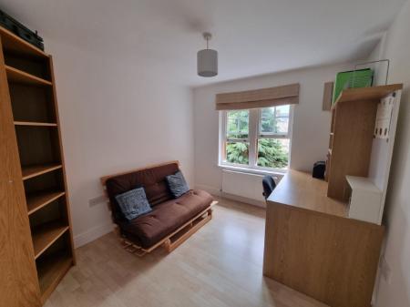 2 bedroom Flat to let in Bolton Lane, IP4