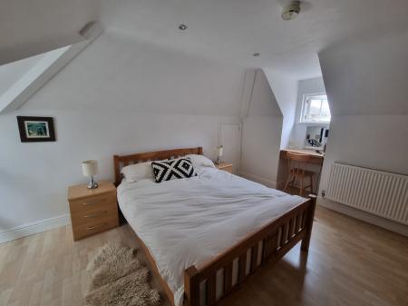 2 bedroom Flat to let in Bolton Lane, IP4