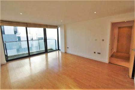 2 bedroom Flat to let in Coprolite Street, Waterfront, Ipswich, IP3