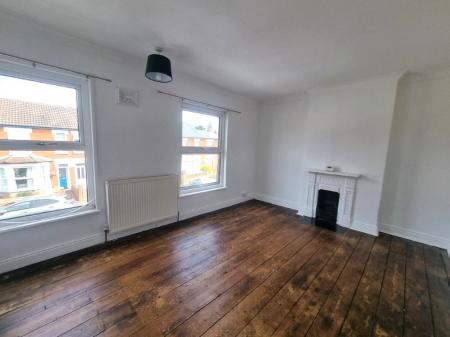 3 bedroom Semi-detached house for sale in Faraday Road, Ipswich, IP4