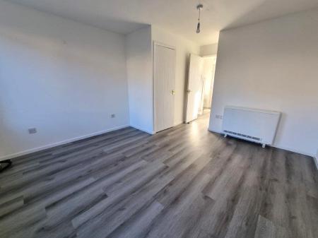 2 bedroom Terraced House to let in Bishop Mews, Pinewood, IP8