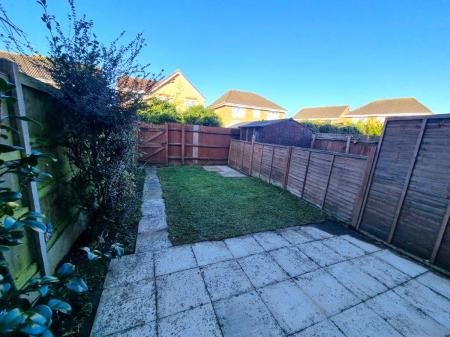 2 bedroom Terraced House to let in Bishop Mews, Pinewood, IP8