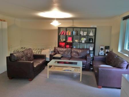 2 bedroom Flat to let in Yeoman Close, Ipswich, IP1