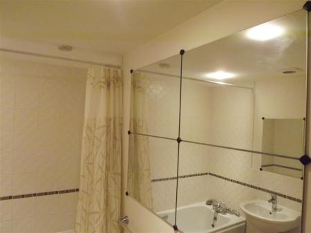 2 bedroom Flat to let in Yeoman Close, Ipswich, IP1