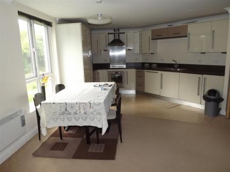 2 bedroom Flat to let in Yeoman Close, Ipswich, IP1