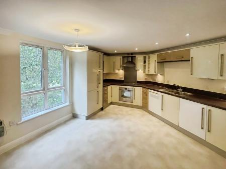 2 bedroom Flat to let in Yeoman Close, Ipswich, IP1