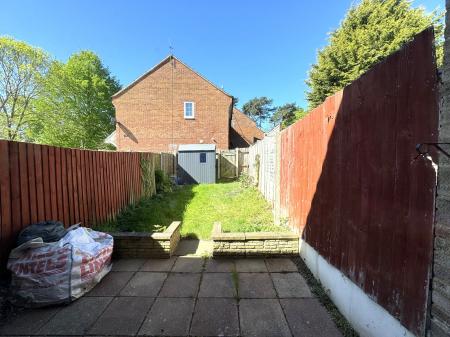 1 bedroom Terraced House to let in Yew Tree Rise, Pinewood, IP8