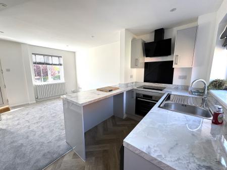 1 bedroom Terraced House to let in Yew Tree Rise, Pinewood, IP8