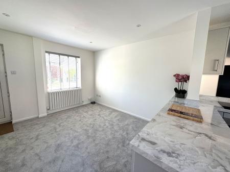1 bedroom Terraced House to let in Yew Tree Rise, Pinewood, IP8