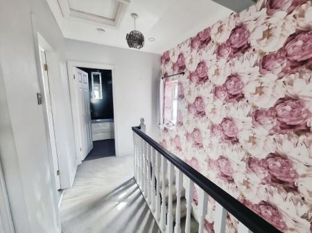 3 bedroom Semi-detached house for sale in Avondale Road, Ipswich, IP3
