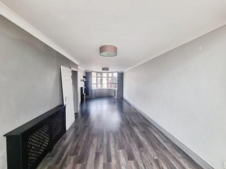 3 bedroom Semi-detached house for sale in Avondale Road, Ipswich, IP3