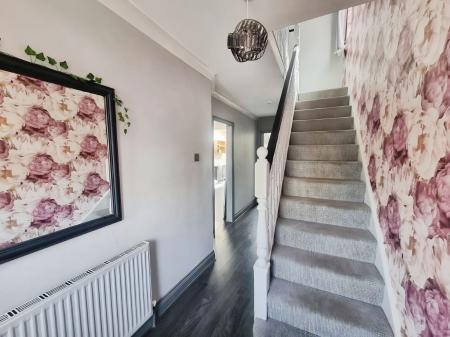 3 bedroom Semi-detached house for sale in Avondale Road, Ipswich, IP3