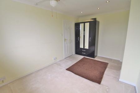 3 bedroom Semi-detached house for sale in Kempton Road, Ipswich, IP1