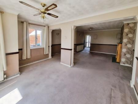 3 bedroom Semi-detached house for sale in Kempton Road, Ipswich, IP1