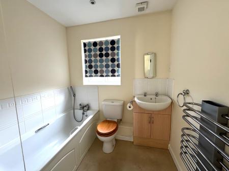 2 bedroom Flat to let in Provan Court, IP3, Ipswich, IP3