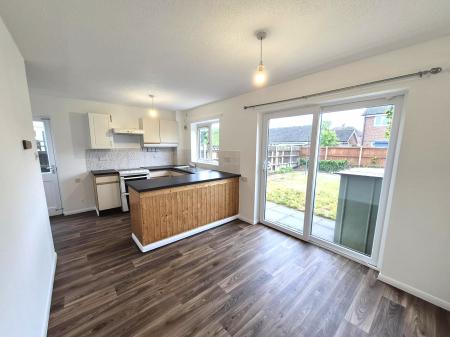 2 bedroom Semi-detached house to let in Roxburgh Road, Ipswich, IP4